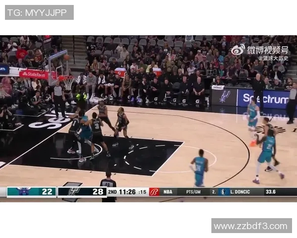 文班亚马首场比赛表现惊人5次盖帽与字母哥隔扣引发热烈讨论